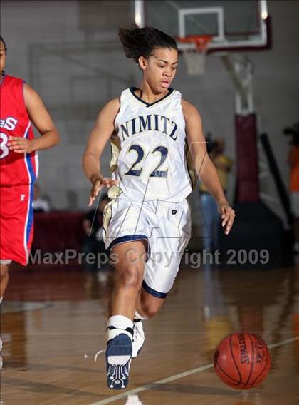 Thumbnail 2 in Dulles vs. Nimitz (Texas 5A Region 3 Semifinal) photogallery.