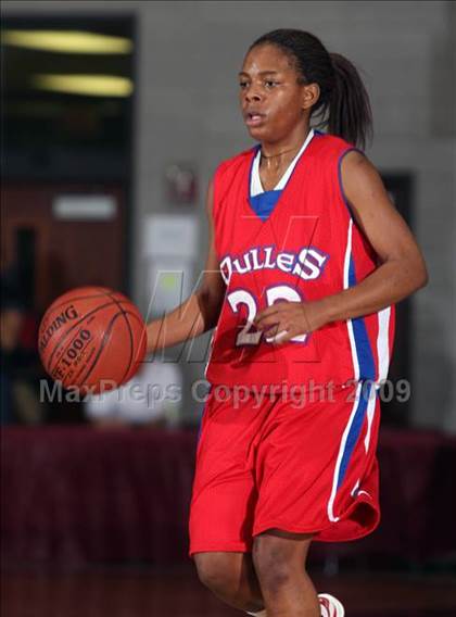 Thumbnail 2 in Dulles vs. Nimitz (Texas 5A Region 3 Semifinal) photogallery.