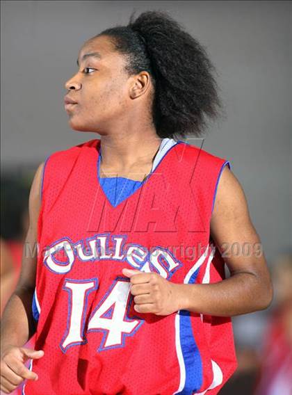 Thumbnail 3 in Dulles vs. Nimitz (Texas 5A Region 3 Semifinal) photogallery.