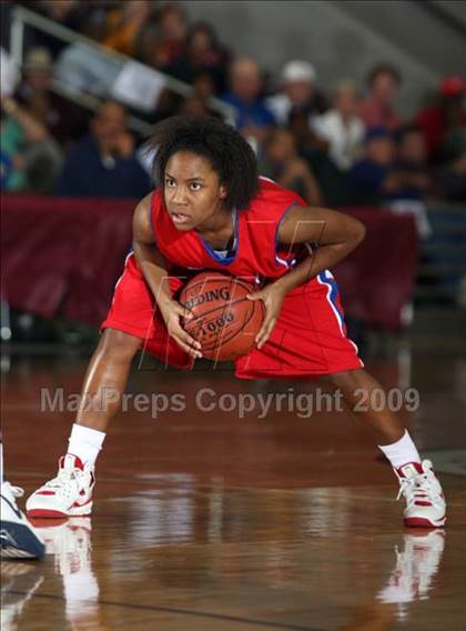 Thumbnail 2 in Dulles vs. Nimitz (Texas 5A Region 3 Semifinal) photogallery.
