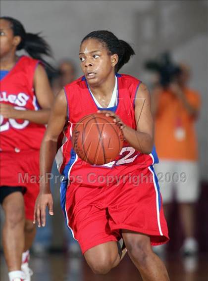 Thumbnail 1 in Dulles vs. Nimitz (Texas 5A Region 3 Semifinal) photogallery.