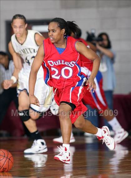 Thumbnail 2 in Dulles vs. Nimitz (Texas 5A Region 3 Semifinal) photogallery.