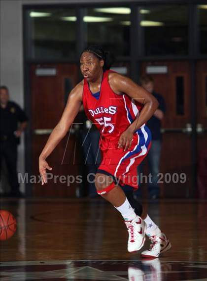 Thumbnail 1 in Dulles vs. Nimitz (Texas 5A Region 3 Semifinal) photogallery.