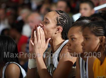 Thumbnail 2 in Dulles vs. Nimitz (Texas 5A Region 3 Semifinal) photogallery.