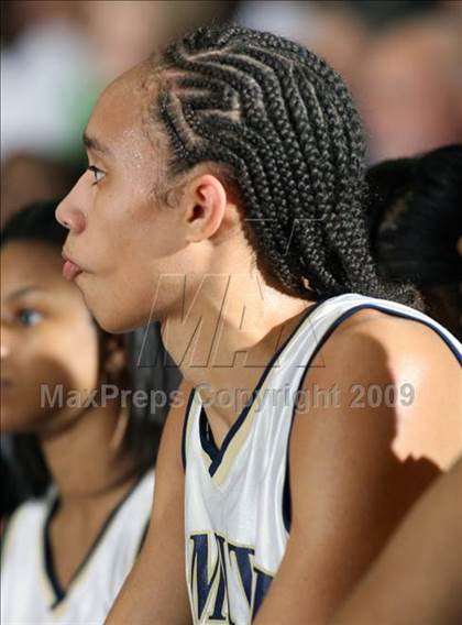Thumbnail 2 in Dulles vs. Nimitz (Texas 5A Region 3 Semifinal) photogallery.
