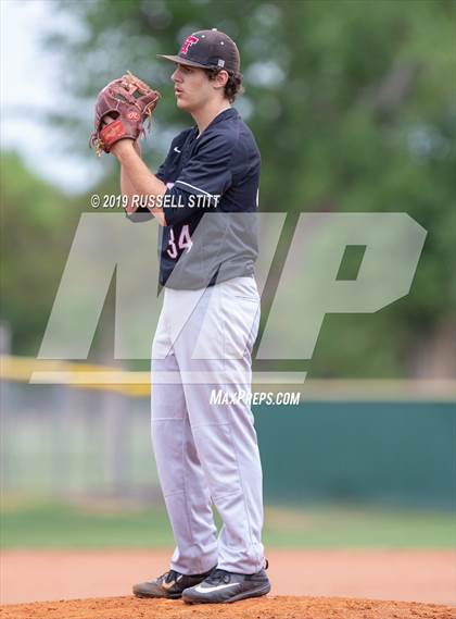 Thumbnail 1 in Kingfisher vs Tuttle photogallery.