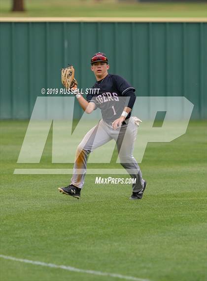 Thumbnail 2 in Kingfisher vs Tuttle photogallery.