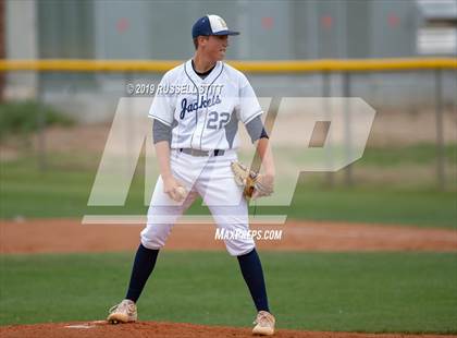 Thumbnail 3 in Kingfisher vs Tuttle photogallery.