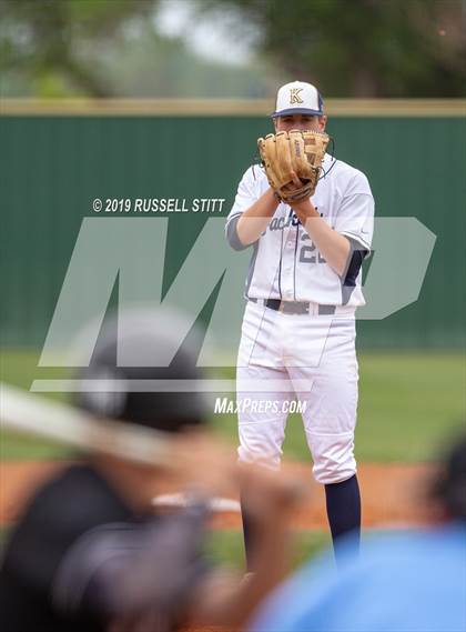 Thumbnail 2 in Kingfisher vs Tuttle photogallery.