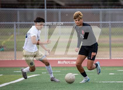 Thumbnail 3 in Harlingen vs. Edinburg North (Bi-District) photogallery.