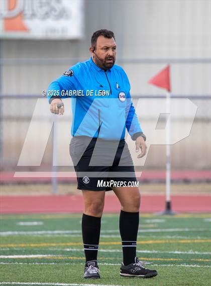 Thumbnail 3 in Harlingen vs. Edinburg North (Bi-District) photogallery.