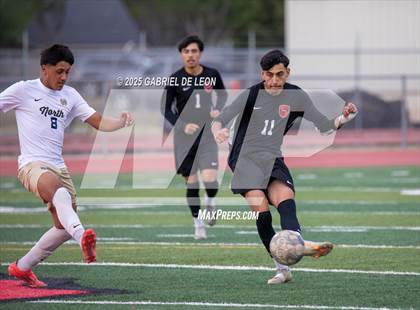 Thumbnail 1 in Harlingen vs. Edinburg North (Bi-District) photogallery.