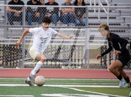Thumbnail 1 in Harlingen vs. Edinburg North (Bi-District) photogallery.