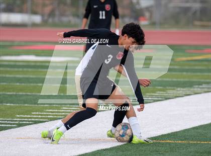 Thumbnail 1 in Harlingen vs. Edinburg North (Bi-District) photogallery.