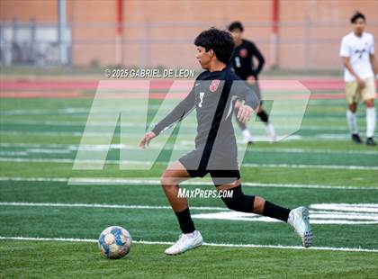 Thumbnail 3 in Harlingen vs. Edinburg North (Bi-District) photogallery.