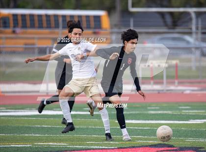 Thumbnail 2 in Harlingen vs. Edinburg North (Bi-District) photogallery.