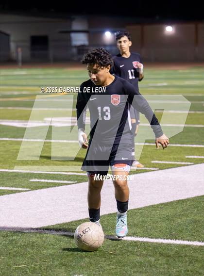 Thumbnail 2 in Harlingen vs. Edinburg North (Bi-District) photogallery.
