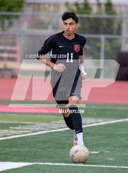 Thumbnail 2 in Harlingen vs. Edinburg North (Bi-District) photogallery.