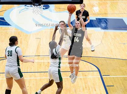 Thumbnail 3 in Perrysburg vs. Mason ( OHSAA D1 Regional semi final) photogallery.