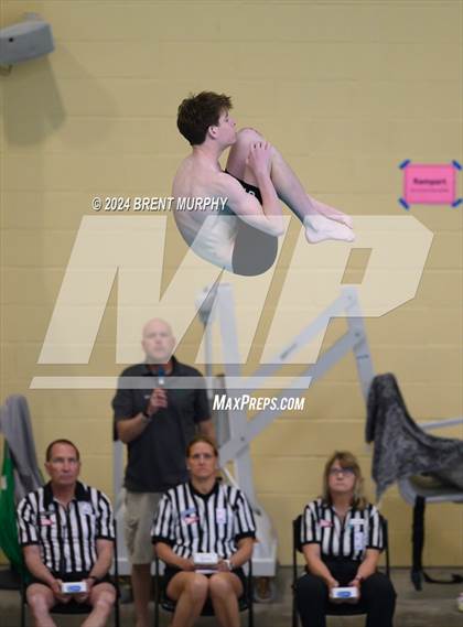 Thumbnail 2 in CHSAA 4A Boys Diving - State Championship photogallery.