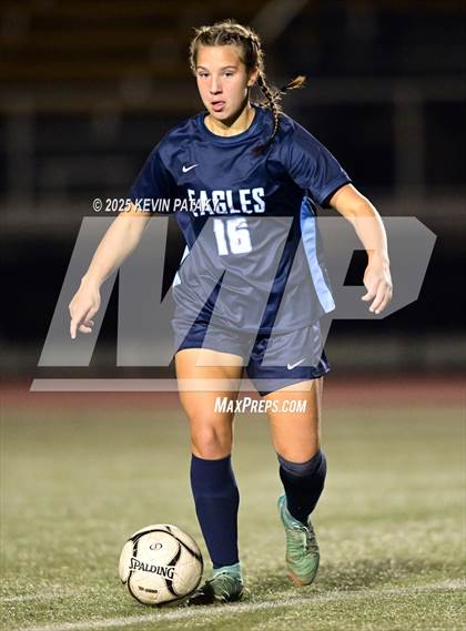 Thumbnail 3 in North Haven vs. East Catholic (CIAC Class L Semifinal) photogallery.