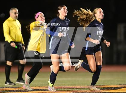 Thumbnail 2 in North Haven vs. East Catholic (CIAC Class L Semifinal) photogallery.