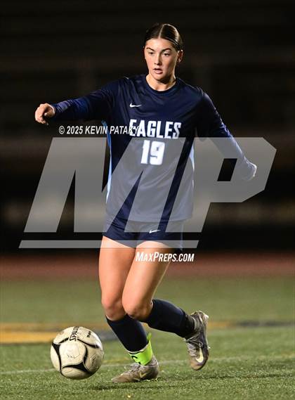 Thumbnail 3 in North Haven vs. East Catholic (CIAC Class L Semifinal) photogallery.