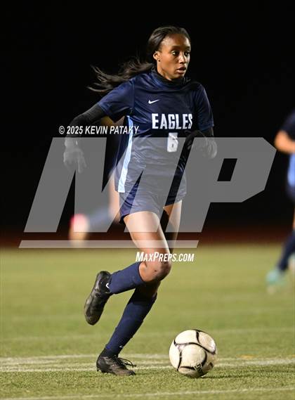 Thumbnail 3 in North Haven vs. East Catholic (CIAC Class L Semifinal) photogallery.