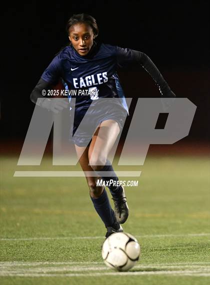 Thumbnail 3 in North Haven vs. East Catholic (CIAC Class L Semifinal) photogallery.