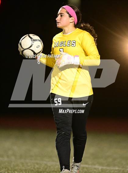 Thumbnail 2 in North Haven vs. East Catholic (CIAC Class L Semifinal) photogallery.