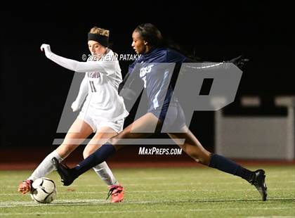 Thumbnail 3 in North Haven vs. East Catholic (CIAC Class L Semifinal) photogallery.