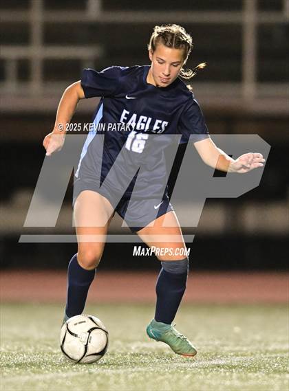 Thumbnail 3 in North Haven vs. East Catholic (CIAC Class L Semifinal) photogallery.