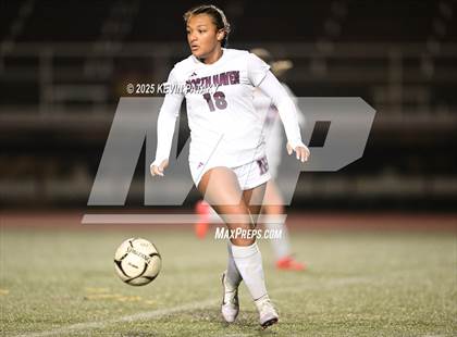 Thumbnail 3 in North Haven vs. East Catholic (CIAC Class L Semifinal) photogallery.