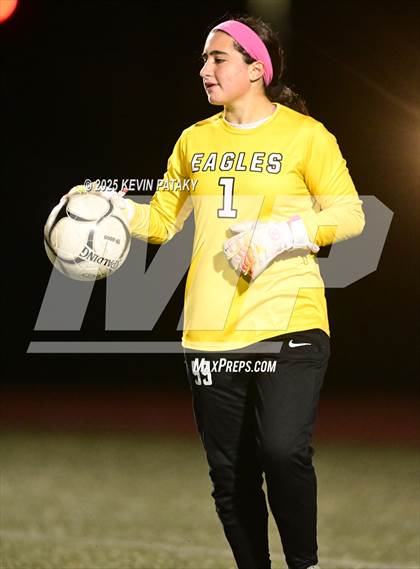 Thumbnail 3 in North Haven vs. East Catholic (CIAC Class L Semifinal) photogallery.