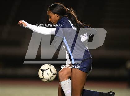 Thumbnail 2 in North Haven vs. East Catholic (CIAC Class L Semifinal) photogallery.