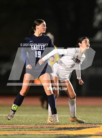 Thumbnail 2 in North Haven vs. East Catholic (CIAC Class L Semifinal) photogallery.