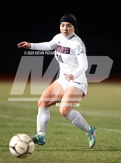 Thumbnail 2 in North Haven vs. East Catholic (CIAC Class L Semifinal) photogallery.