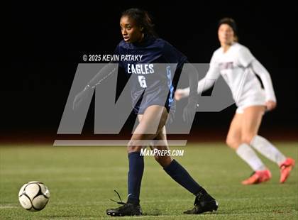 Thumbnail 3 in North Haven vs. East Catholic (CIAC Class L Semifinal) photogallery.