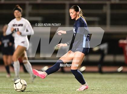 Thumbnail 3 in North Haven vs. East Catholic (CIAC Class L Semifinal) photogallery.