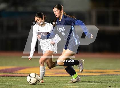 Thumbnail 2 in North Haven vs. East Catholic (CIAC Class L Semifinal) photogallery.