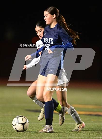 Thumbnail 3 in North Haven vs. East Catholic (CIAC Class L Semifinal) photogallery.