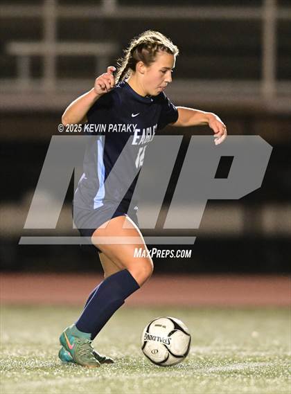 Thumbnail 1 in North Haven vs. East Catholic (CIAC Class L Semifinal) photogallery.