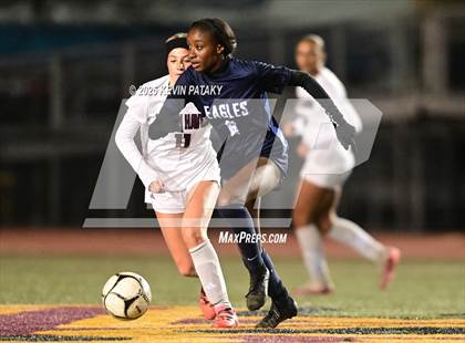 Thumbnail 1 in North Haven vs. East Catholic (CIAC Class L Semifinal) photogallery.