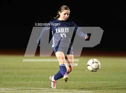 Thumbnail 2 in North Haven vs. East Catholic (CIAC Class L Semifinal) photogallery.