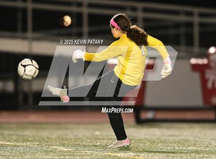 Thumbnail 2 in North Haven vs. East Catholic (CIAC Class L Semifinal) photogallery.