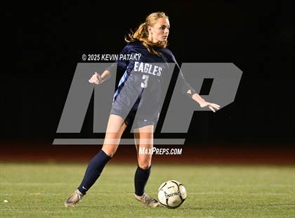 Thumbnail 2 in North Haven vs. East Catholic (CIAC Class L Semifinal) photogallery.