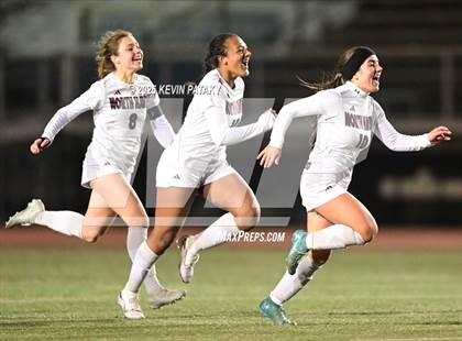 Thumbnail 1 in North Haven vs. East Catholic (CIAC Class L Semifinal) photogallery.