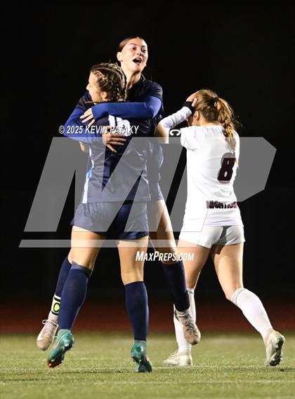 Thumbnail 3 in North Haven vs. East Catholic (CIAC Class L Semifinal) photogallery.