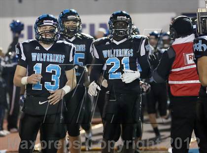 Thumbnail 1 in Upper St. Clair vs. Woodland Hills (WPIAL Semifinal) photogallery.