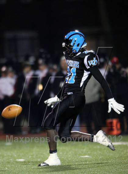 Thumbnail 3 in Upper St. Clair vs. Woodland Hills (WPIAL Semifinal) photogallery.